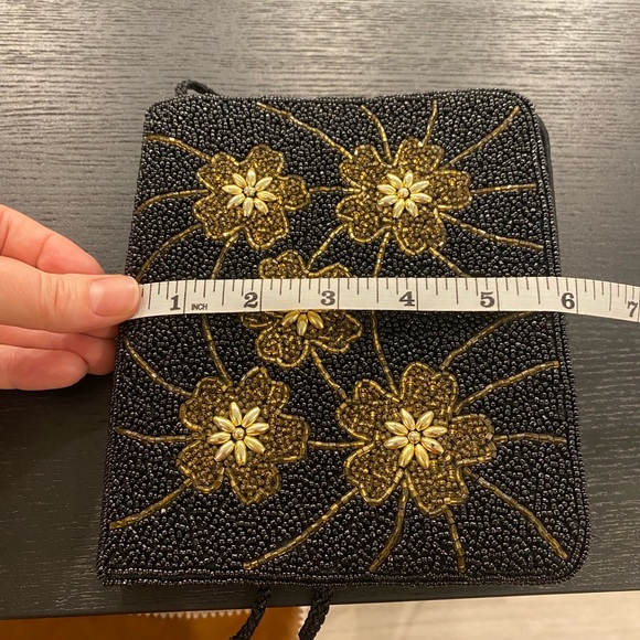 VINTAGE Small Black and Gold Beaded Purse - Picture 8 of 8